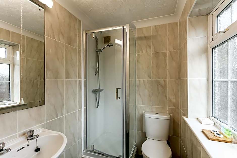 Roydon Marina Village Hotel