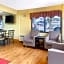 Econo Lodge Inn & Suites At The Conference Center