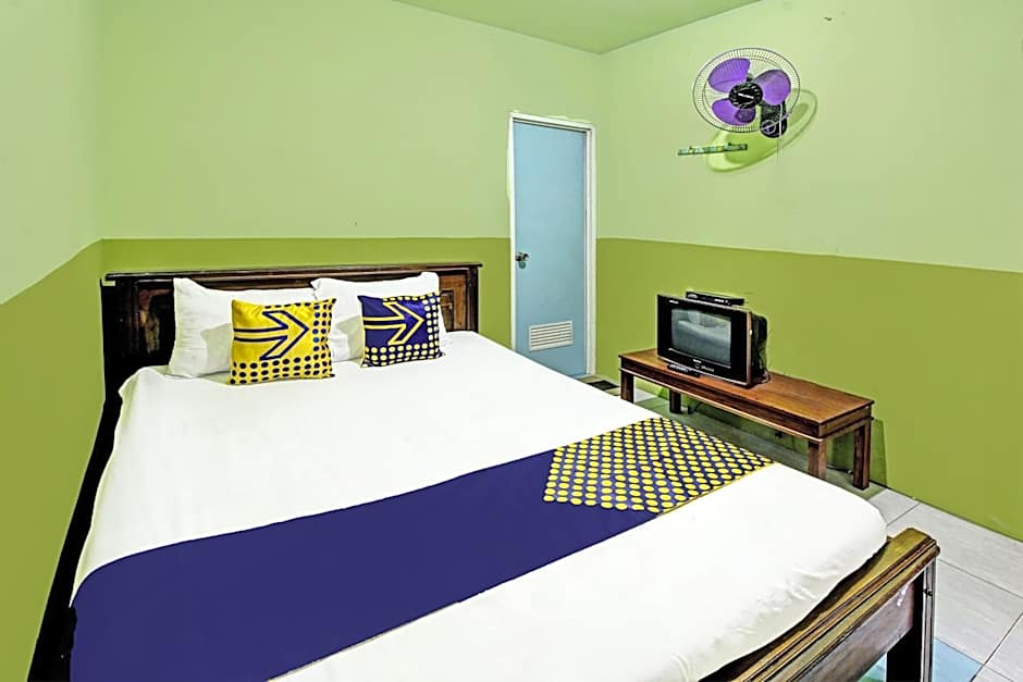 Photo 1 of 11 of Double Room