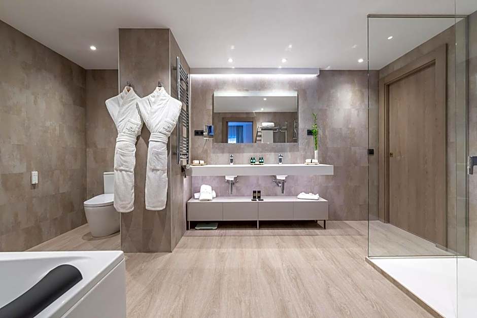 Grand Plaza Hotel & Wellness