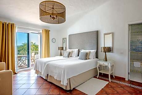 Double or Twin Room with Sea View