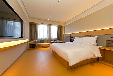 Business Queen Bed Room