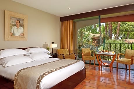 Two Interconnecting Bedrooms