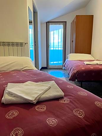 Twin Room with Balcony