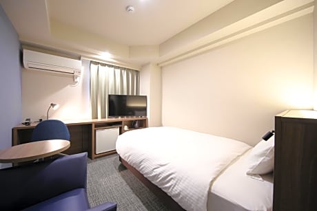 Economy Double Room with Small Double Bed - Smoking