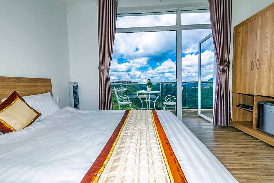 Lacami Dalat Hotel