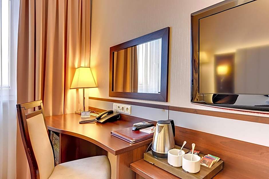 Amber Hotel