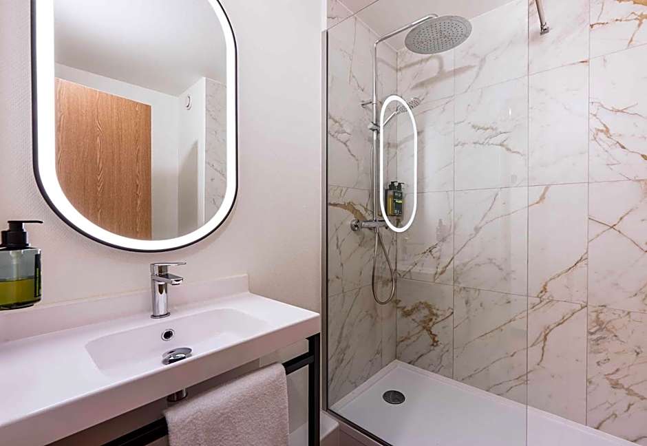 B&B HOTEL Lille Roubaix Centre Grand-Place