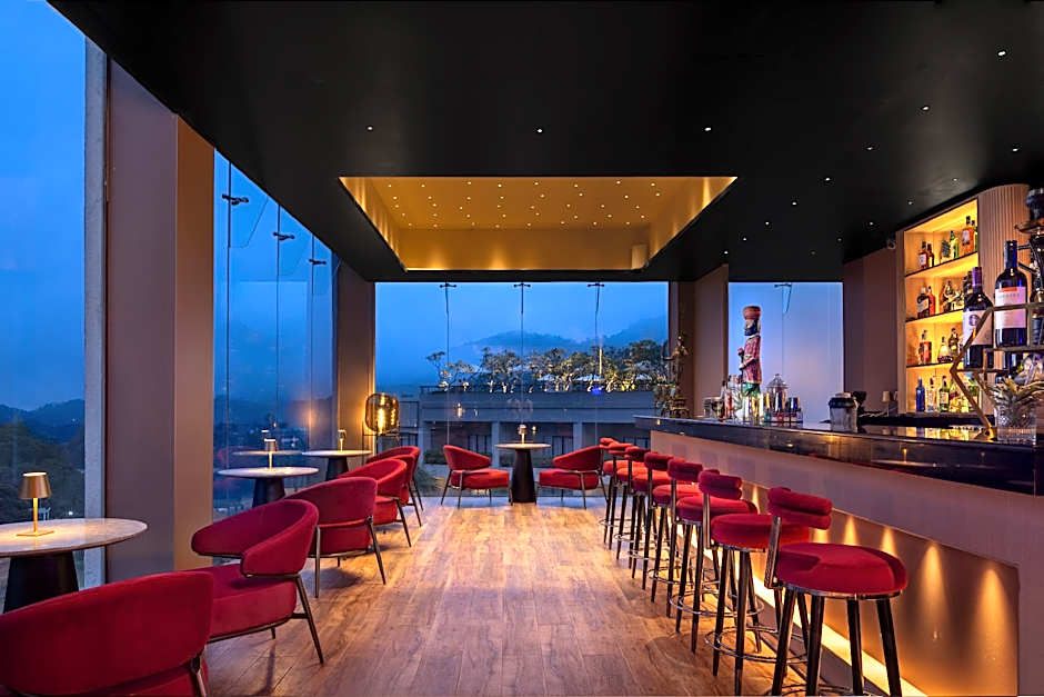 The Golden Crown Hotel