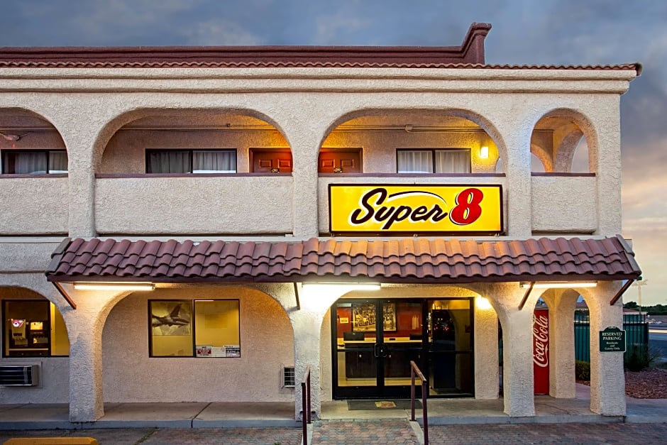 Super 8 by Wyndham Las Vegas Nellis AFB Area