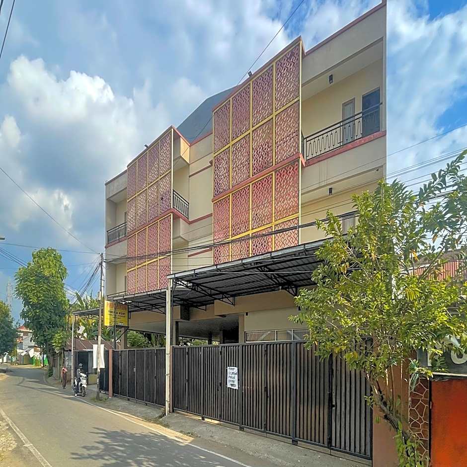 Reddoorz Syariah at Pondok Bintang Jalan Biring Romang Makassar