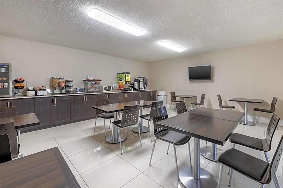 SureStay Hotel by Best Western Kemptville