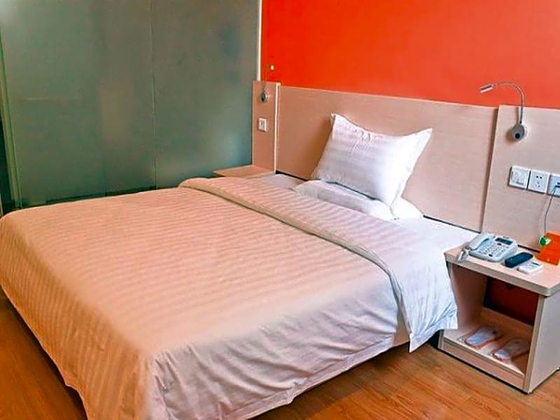 7Days Inn Ningbo Tianyi Square Zhongshan Mansion
