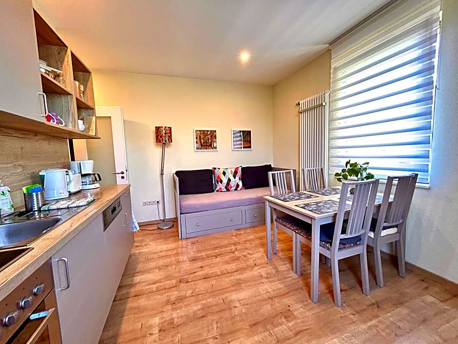 Oase im Südosten - wunderschöne Apartments für 4 Personen mit Terrasse & Stellplatz