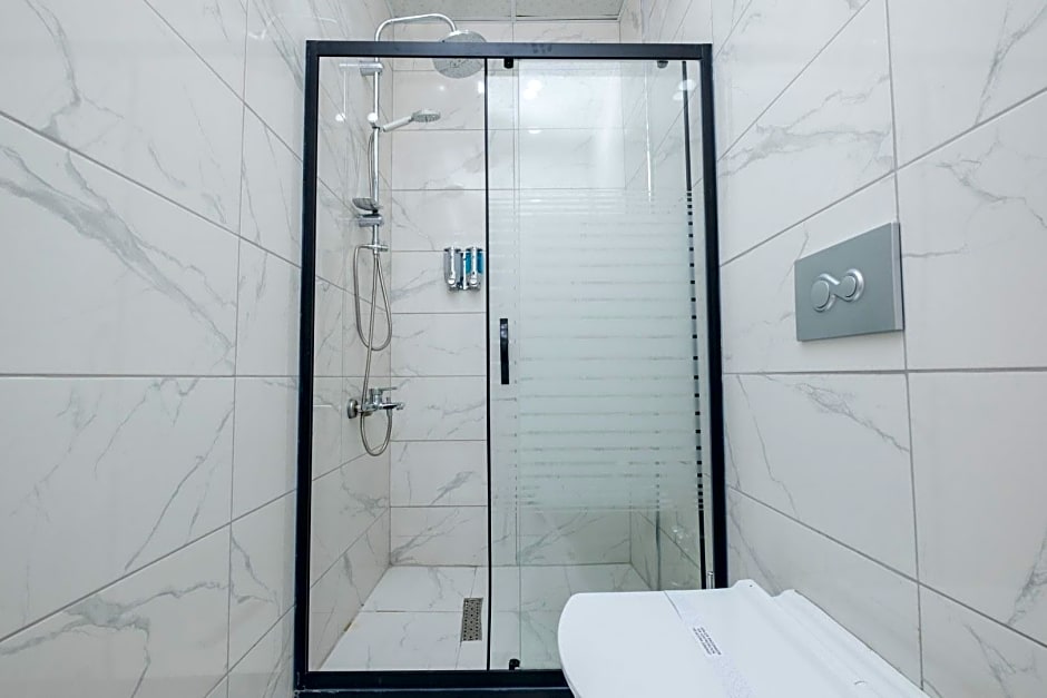 Lavender Airport Hotel