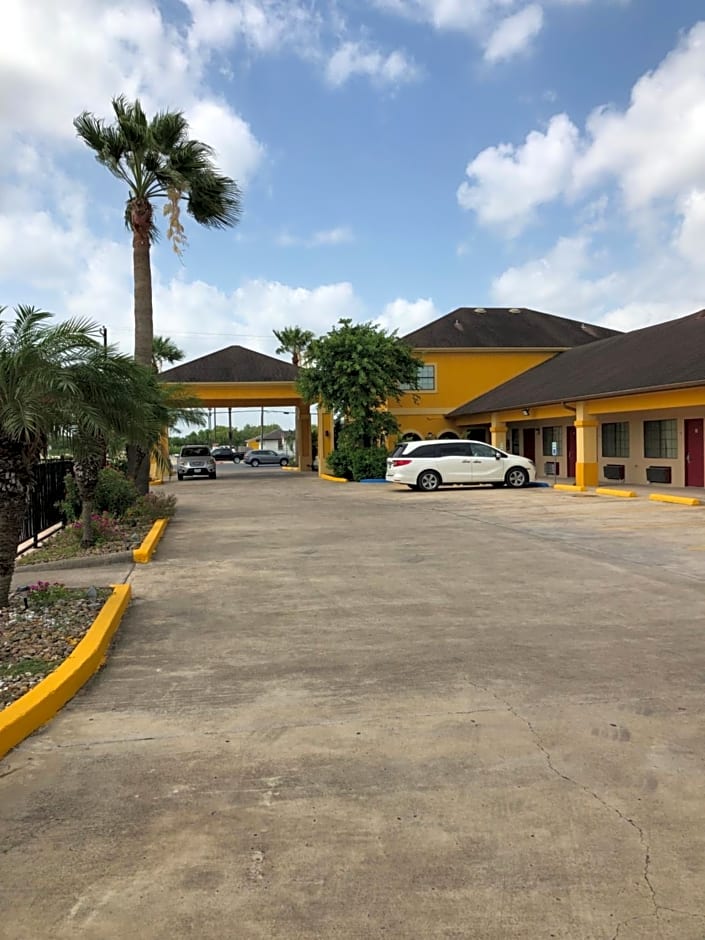 Los Fresnos Inn and Suites