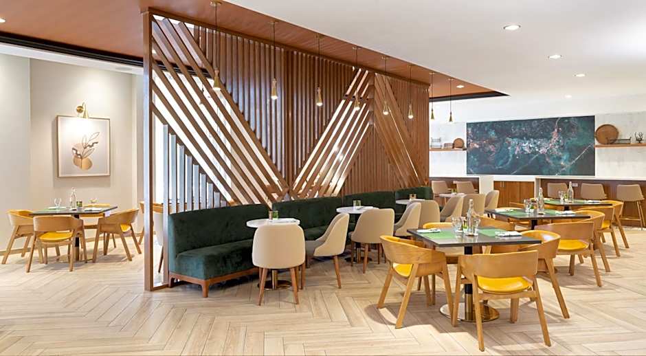 DoubleTree by Hilton Houston Westchase