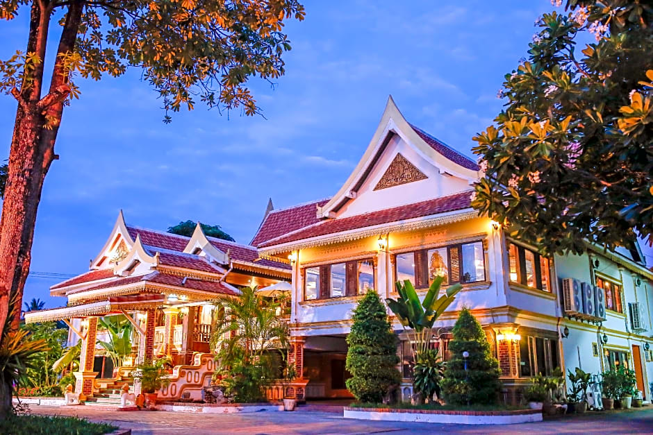 E-Outfitting VangThong Hotel