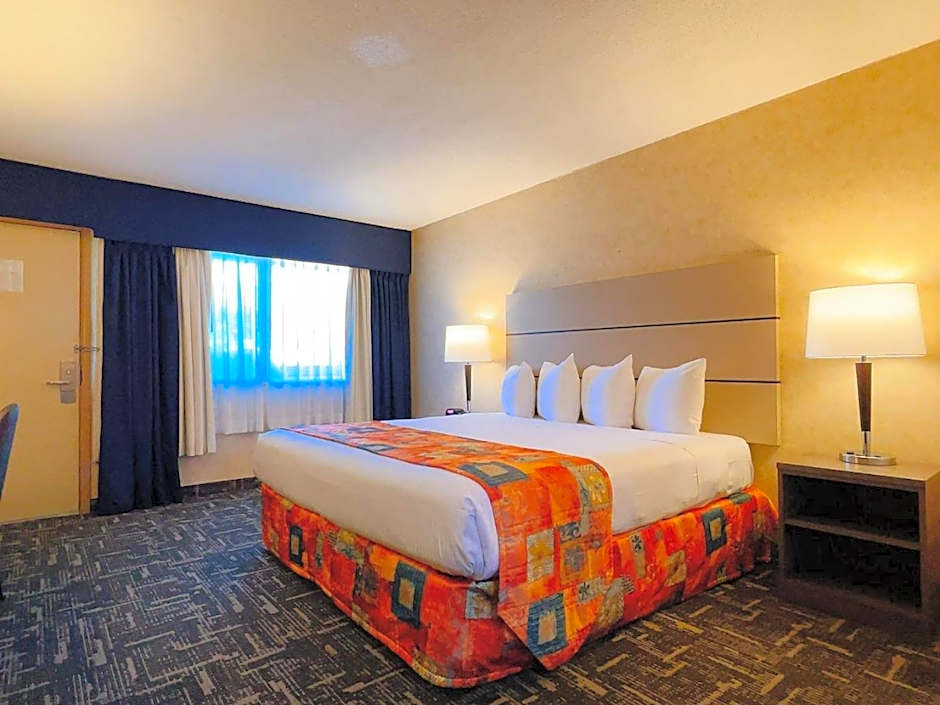 North Vancouver Hotel
