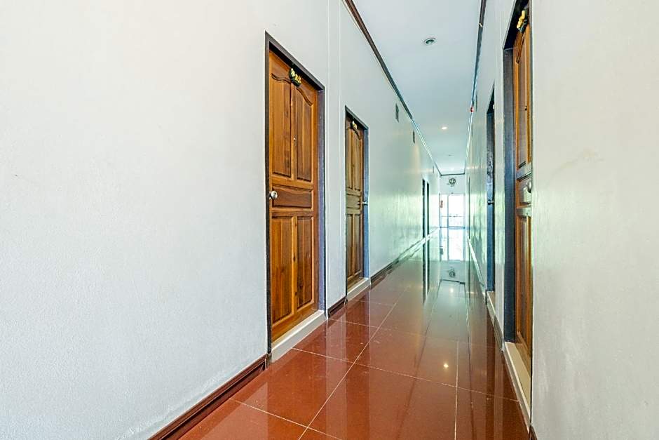 OYO 918 Kachapol Hotel