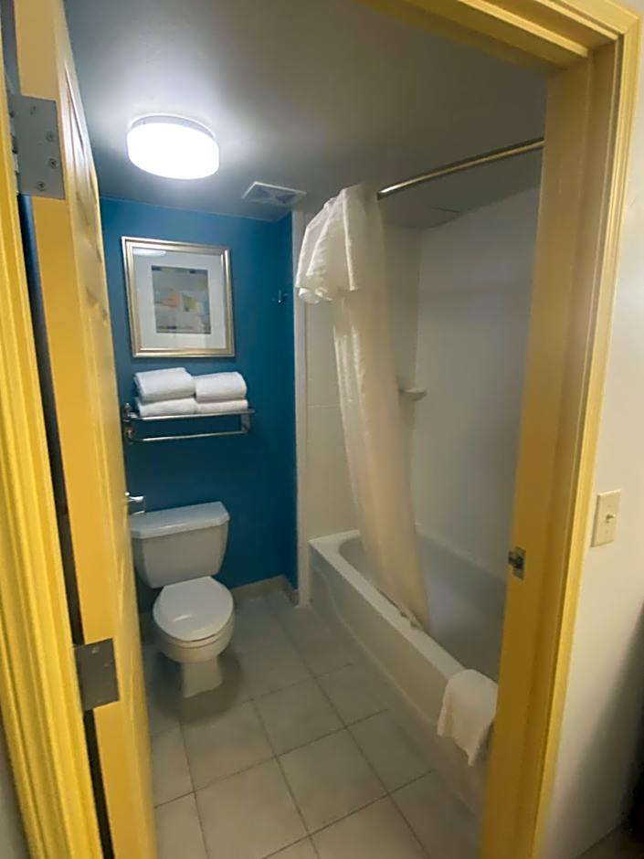 MainStay Suites Phoenix North – Phoenix, AZ