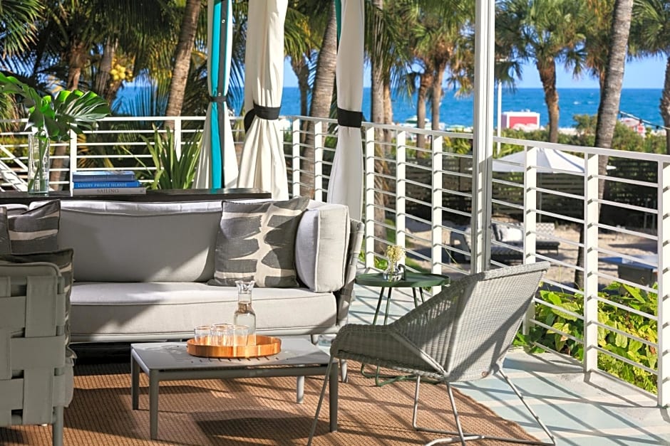 Kimpton Surfcomber Hotel, an IHG Hotel