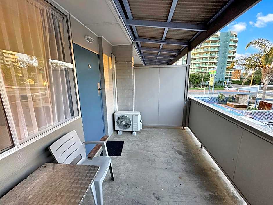 Golden Sands Motor Inn