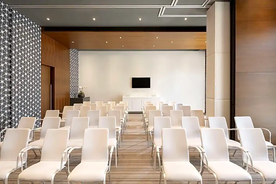 Hyatt Place Dubai Wasl District