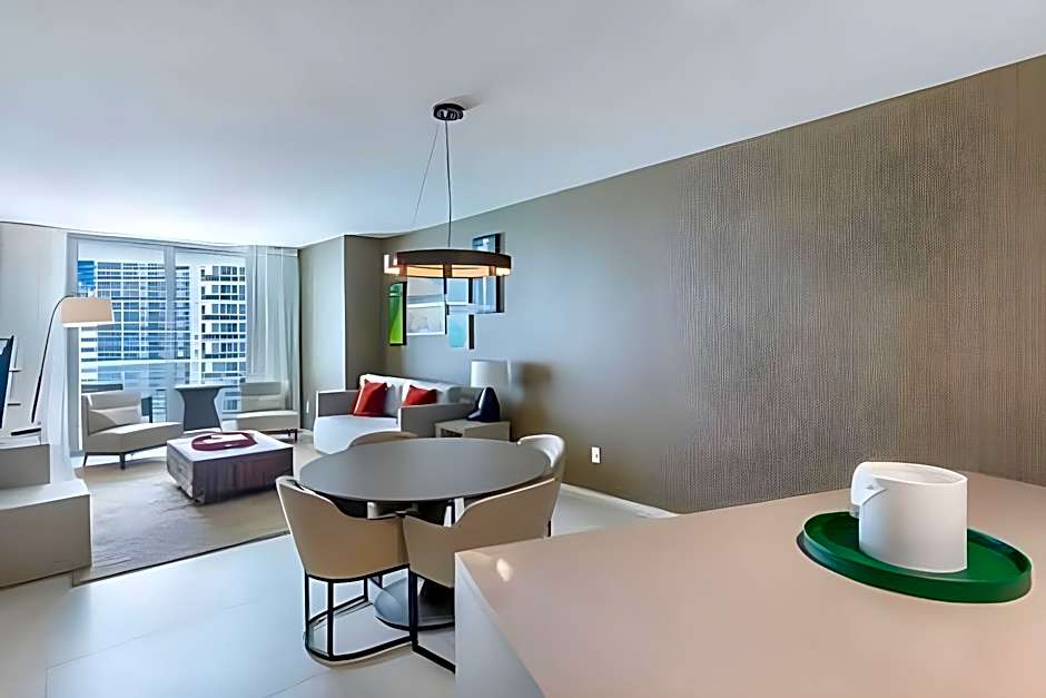Hide Beach Residences