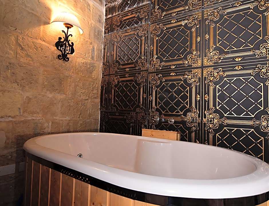 Chapel 5 Boutique Suites B&B