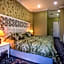 Premier Old Gates Hotel