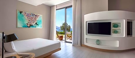 Deluxe King Room with Terrace - Partial Sea View