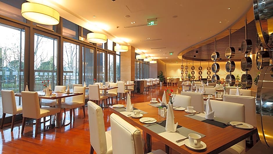 Holiday Inn Nantong Oasis International By IHG