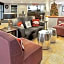 La Quinta Inn & Suites by Wyndham Milwaukee Delafield
