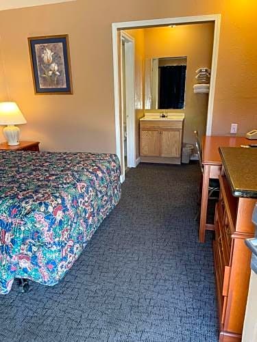American Inn Council Bluffs – Council Bluffs, IA