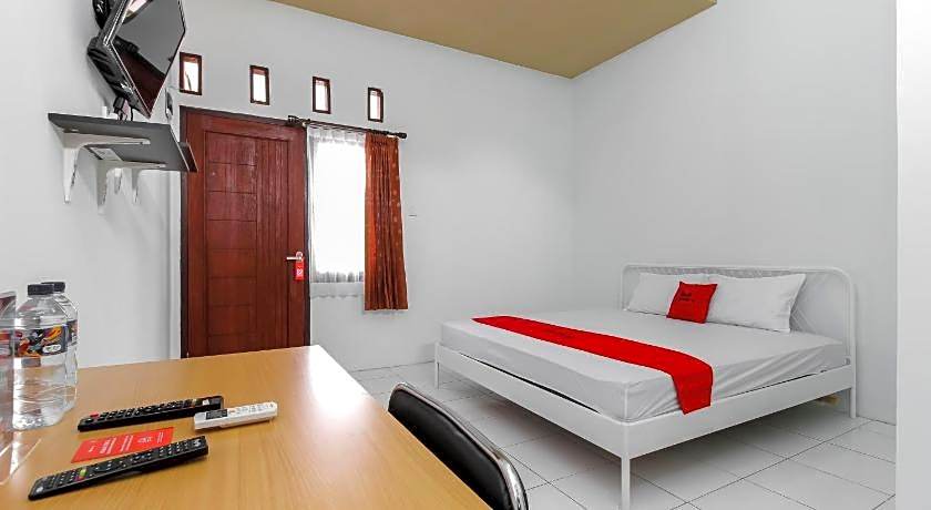 RedDoorz @ Jagakarsa 2