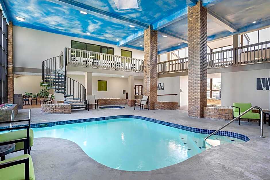 SureStay Plus Hotel by Best Western Greenwood