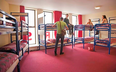 1 bed in a 10 bed mixed dorm En Suite