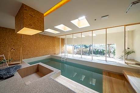Space Pool Villa