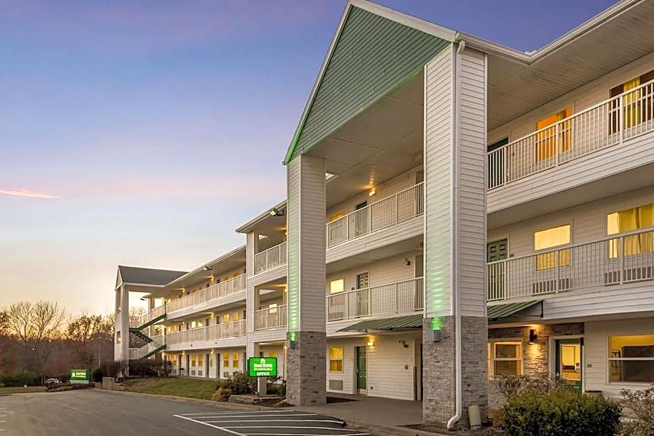Birch Hill Suites Kansas City - Independence