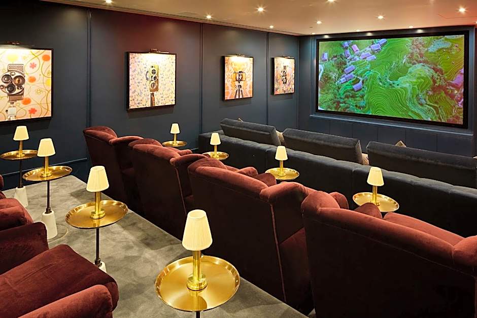 Cheval Gloucester Park at Kensington