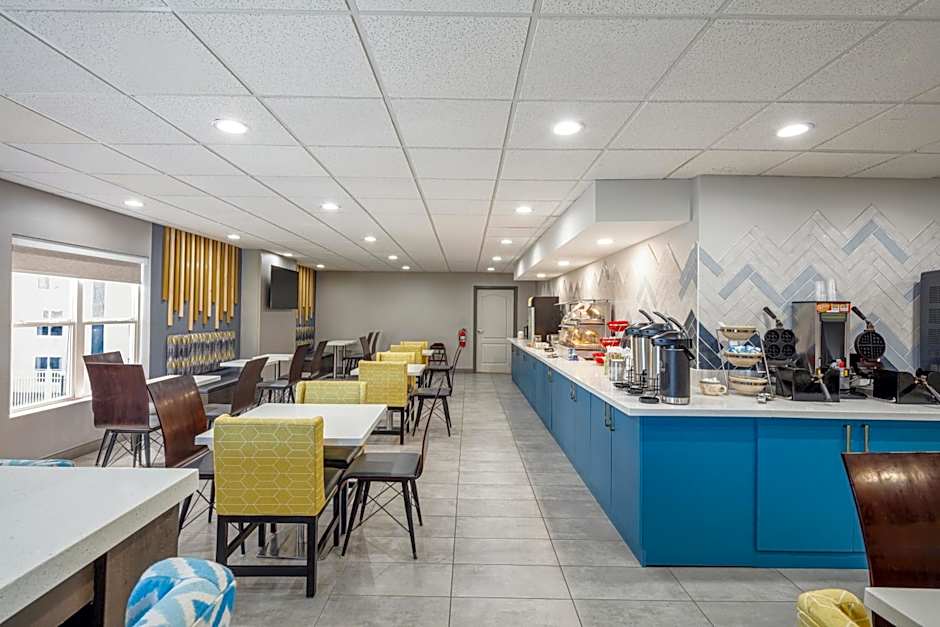 La Quinta Inn & Suites by Wyndham Lexington Park