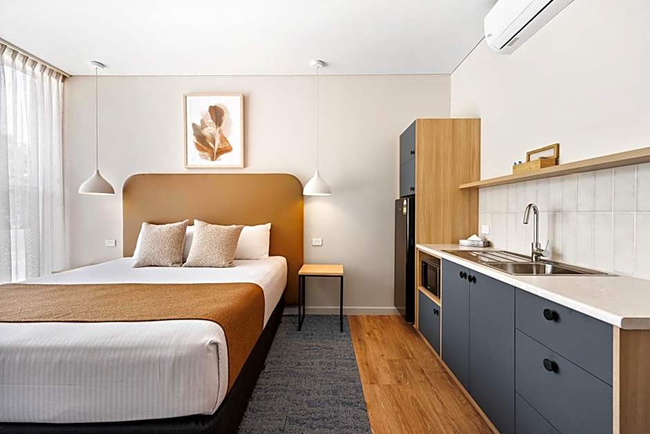 Comfort Inn Regal Park