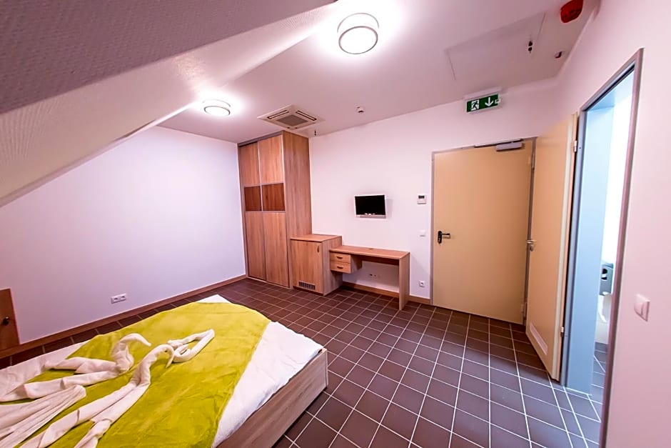 CVSE Clubház és Panzió