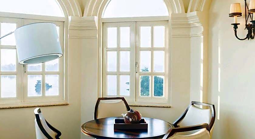 Villa Song Saigon (Saigon River Villa)