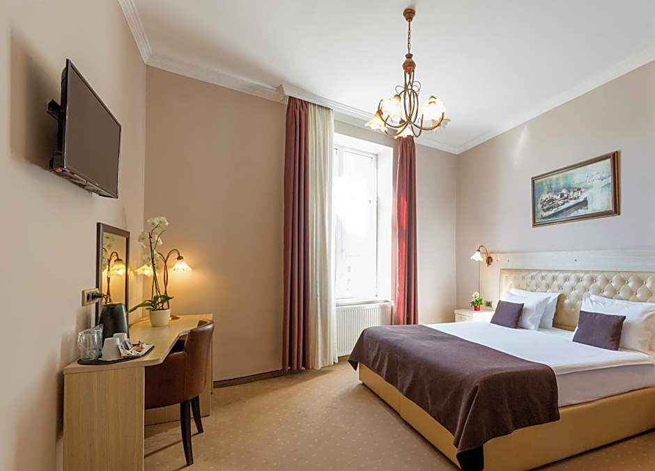 Belgrade City Hotel