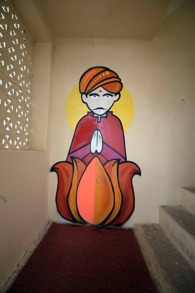 Backpacker Panda Chand Palace