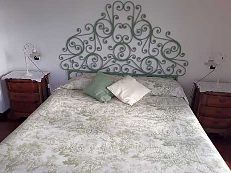 Deluxe Double Room with Balcony and Sea View