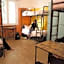 Sunflower City Student Hostel & Bar