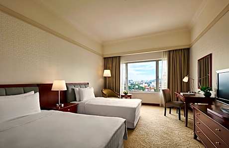Superior City View Twin Room - Durian Good Deal